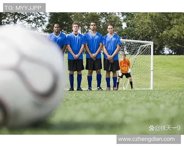 足球巨星精彩瞬间集锦：顶级球技与进球回顾，领略足坛传奇风采